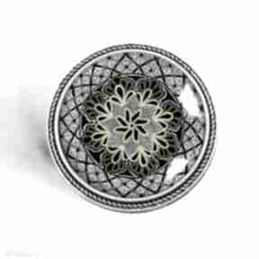 Black mandala: unikatowa artystyczna broszka gala vena modna, prezent, czarna, srebrna