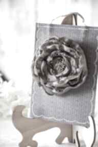 Broszka - kwiat cappuccino maly koziolek - róża, tkanina, romantyczna