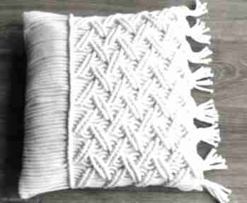 Niebanalna poduszka ozdobna z makramy loop line design, dekoracje wnętrza, splot, bawełna len