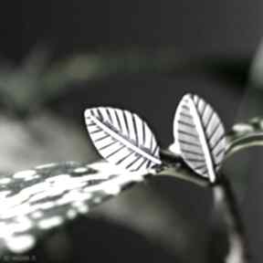 Mini silver leaves amade studio sztyfty, drobne, listki, liście, minimalistyczne