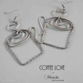 Coffee love kolczyki w kształcie kubeczków z gorącą aromatyczną kawą pracownia