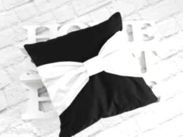 Poduszka, dekoracyjna ozdobna kokarda: blackwhite prezent