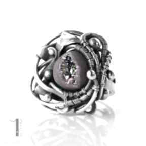 Rosette nebula srebrny pierścień z druzą tytanową miechunka wirewrapping, srebro, pierścionek