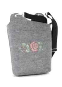Filcowa, duża raportówka z haftem róży, jasny szary torebki katarzyna wesolowska torba