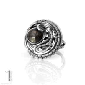 Typhoon - srebrny pierścionek z labradorytem miechunka, wire wrapping, baśniowy, misterny