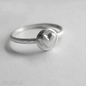 Serduszko pierścionek katarzyna kaminska srebro, zmatowione