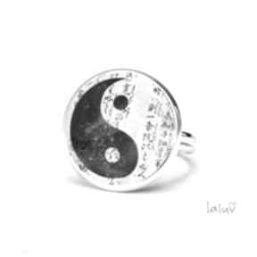 Pierścionek yin yang