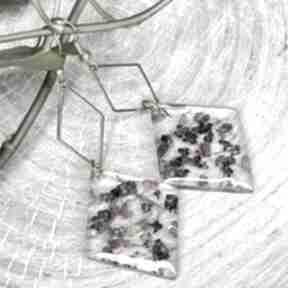 Geometryczne kolczyki z kwiatami w żywicy k330 herbarium jewelry romby, z jesienne