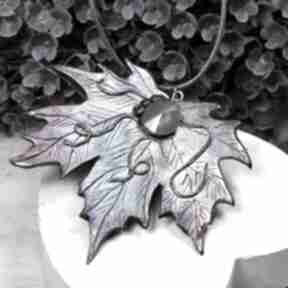 Duży wisior liść klonu - srebrny kryształ kameleon wisiorek, kolorowy, z kryształem