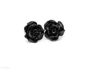 Black rose - kolczyki ze stali szlachetnej z różami żywicy chicaart z różą, na sztyft