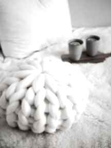 Poduszka z wełny merynosów chunky pillow wool and dog, prezent, gift, merynos