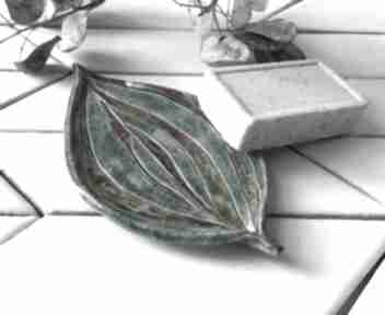 Mydelniczka talerzyk ceramiczny "dwa kolory" ceramika ceramystiq studio, liść