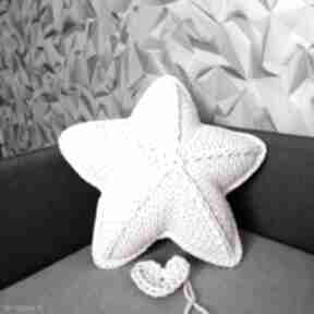 Poduszka dekoracyjna ozdobna: dla dziewczynki, gwiazda, na drutach dzieci misz masz dorota