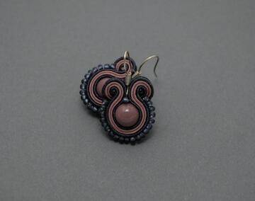 Kolczyki sutasz si su soutache, grabatowe, sznurek, czerwone, eleganckie, małe