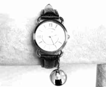 Zegarek na skórzanym pasku zegarki gala vena damski, modny, blogerski, skóra, zawieszka, audrey