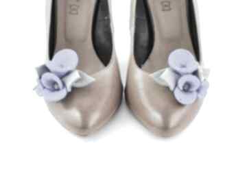 Filcowe do butów - kwiatki niebieskie z szarym green sheep filc, wełna, buty, ozdoba