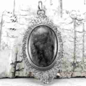 Czaroit w srebrze młotkowanym. 1643a wisiorki