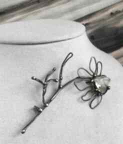 kwiat z miodowym kwarcem witrażka duża, kamień broszka kwarc, biżuteria do swetra żakietu