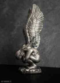 Rzeźba z gipsu, skrzydlaty anioł, ogniste złoto, wys 16 cm dekoracje justyna jaszke, figurka