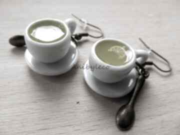 Kolczyki - duże filiżanki z herbatką anibyleco, herbata, łyżka