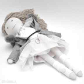 Prezenty pod choinkę. Lisa w różanym płaszczyk czapeczka przytullale lalka, szmaciana, prezent