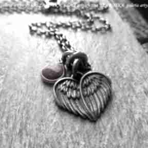 Love gives you wings naszyjnik z rubinu i srebra szarotka rubin, oksydowane, serce ze sercem