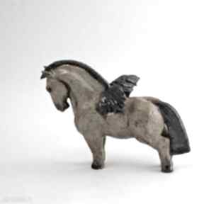 Cereamiczna figurka skrzydlatego konia - pegaza azul horse ceramika, rzeźba, ceramiczna, glina