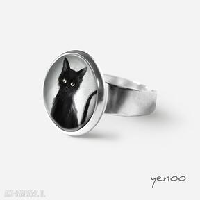 czarny yenoo pierścionek, grafika, kot, unikatowy, romantyczny, upominek