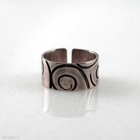 Spirale - miedziana obrączka rozm M 2303-06 caltha, pierścionek, szeroka szerolki biżuteria