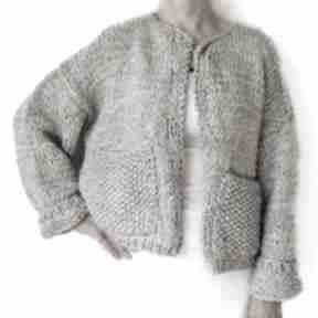 Sweter. Oversize - rozpinany: lużny swetry