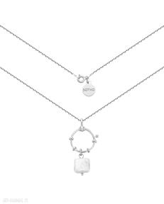 Srebrny naszyjnik z ozdobnym zapięciem i naturalną perłą sotho koło, łańcuch, gruby, kwadrat