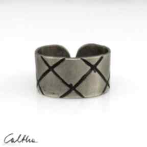 Skosy - 130620-12 caltha pierścionek, pierścień, obrączka, szeroki, mosiężny