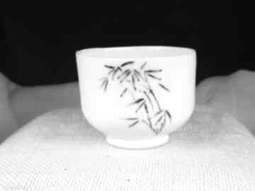 Czarka - młody bambus 3 - porcelanowa do herbaty lub sake. Ręcznie malowana ceramika
