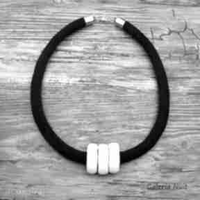 Prosty design - czarno biały naszyjnik galeria nuit elegancki, minimalizm, ceramika, len
