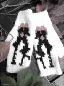 Mitenki walentynki kremowe rękawiczki damskie młodzieżowe z zakochanymi prezent eve made art