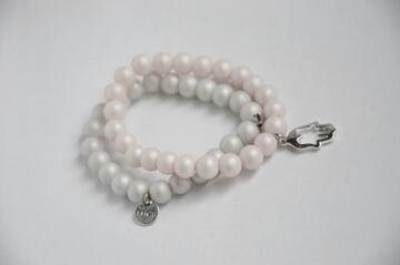 Bracelet by sis: hamsa w pudrowych perłach, perły, różowy, prezent, pastele