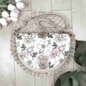 damska erin beżowa w vinatge na kinga wodzak z klapką, elegancka torebka, w kwiaty, ramię