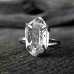 Cristal srebrny pierścionek z diamentem herkimer miechunka, metaloplastyka srebro, diament