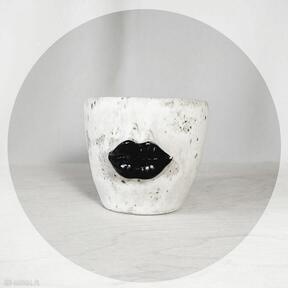 Sonia - filiżanka czarne usta pojemność 300 ml kubki palcik kubek z ustami, ceramika, użytkowa