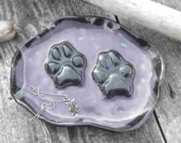 Ceramiczny talerz z psimi łapkami c701
