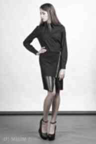 sp103 czarny spódnice lanti urban fashion skosy, asymetria, zamek, suwak, skóra