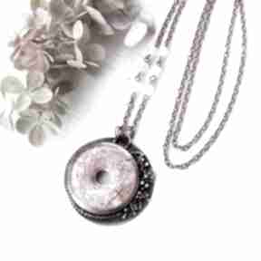 Różowy naszyjnik, dla babci na prezent miedziany - okrągły: z - jaspisem