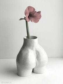 Intrygujący dekoracyjny - rzeźba tyka ceramika, wazon, pupa, dekoracja, ozdoba