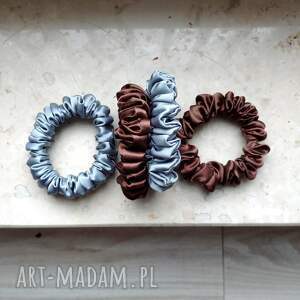 Prezent Błękit i czekolada - zestaw jedwabnych miniscrunchie