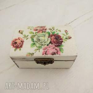 Małe pudełeczko w stylu vintage na obrączki lub pierścionek
