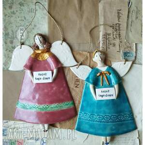 Aniołki tego domu - wiszące aniołki z ceramiki handmade na sznureczku