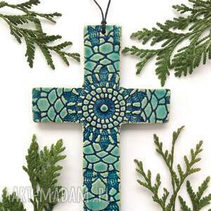 handmade dekoracje koronkowy krzyżyk