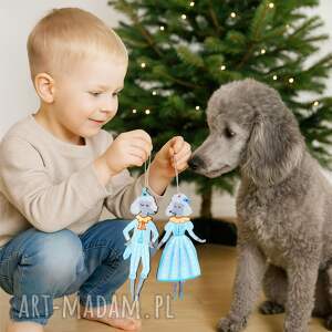 ręcznie malowane ozdoby świąteczne - para pudli w błękitnych strojach zawieszki