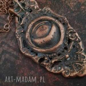 miedziane oko saurona, wisior z art clay, autorski wisior, biżuteria miedziana
