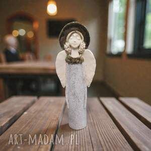 aniol ceramiczny, delikatny dziewczęcy